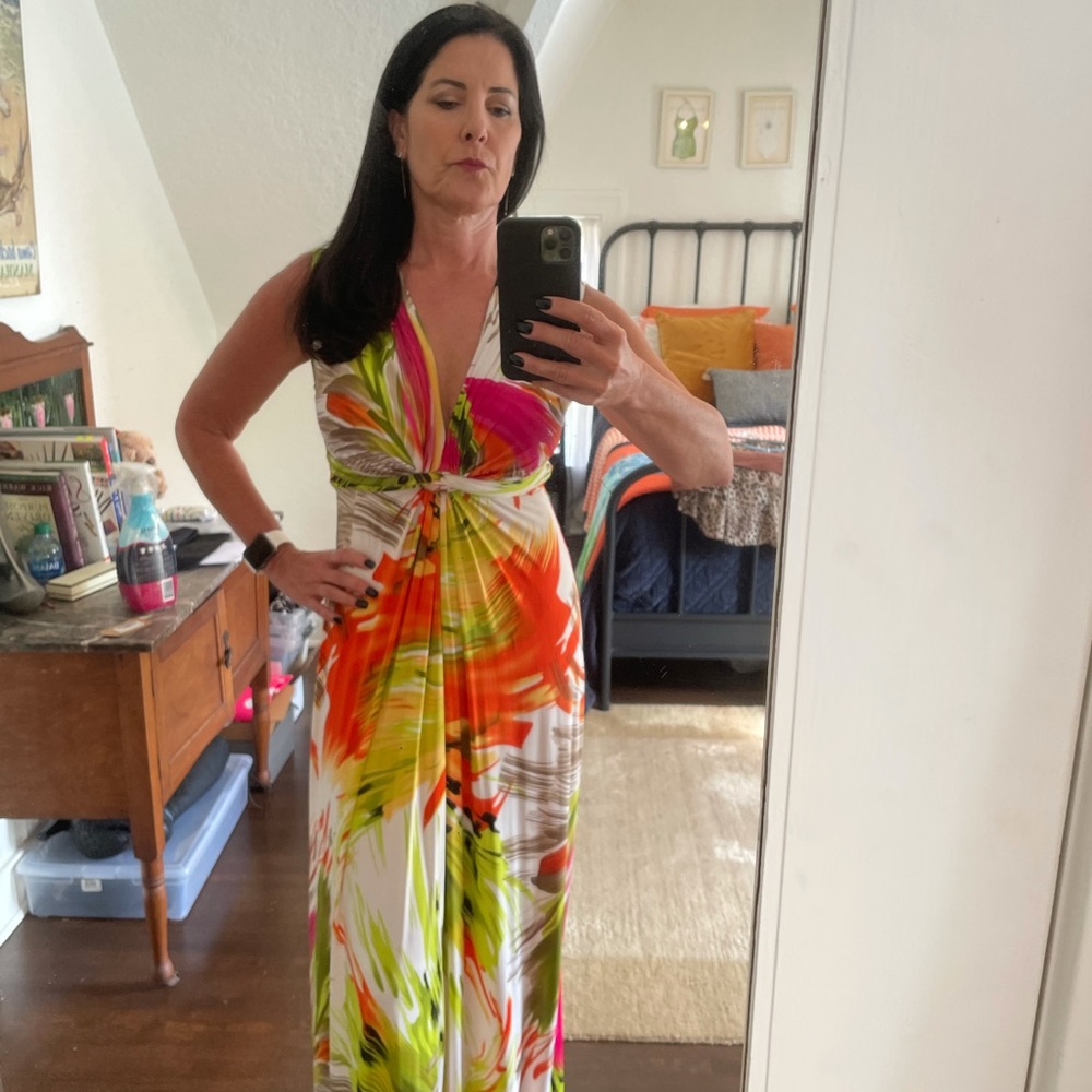 Dress - Picture 6 of 7